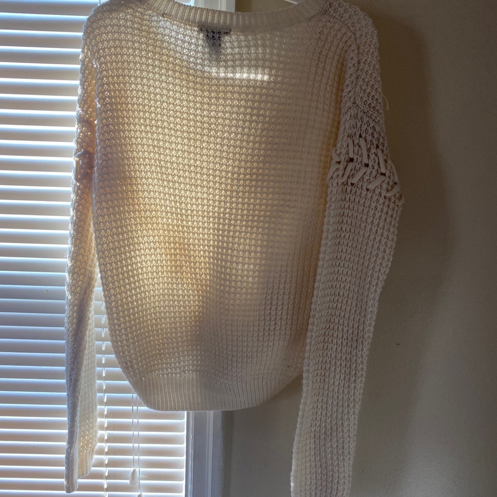 Sweater - Picture 4 of 4